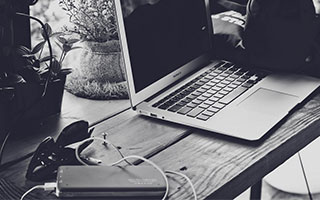 乘联分会：2月新能源乘用车国内零售销量68.6万辆，同比增长79.7%